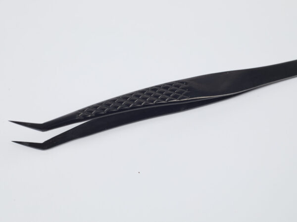 pinza de precision negra